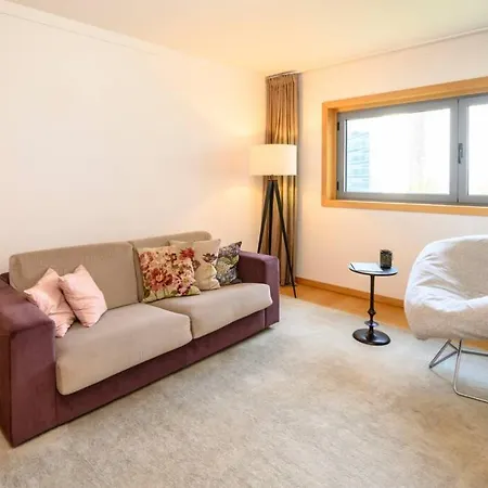 Apartment D. Joao In Parque Nacoes Lisbon
